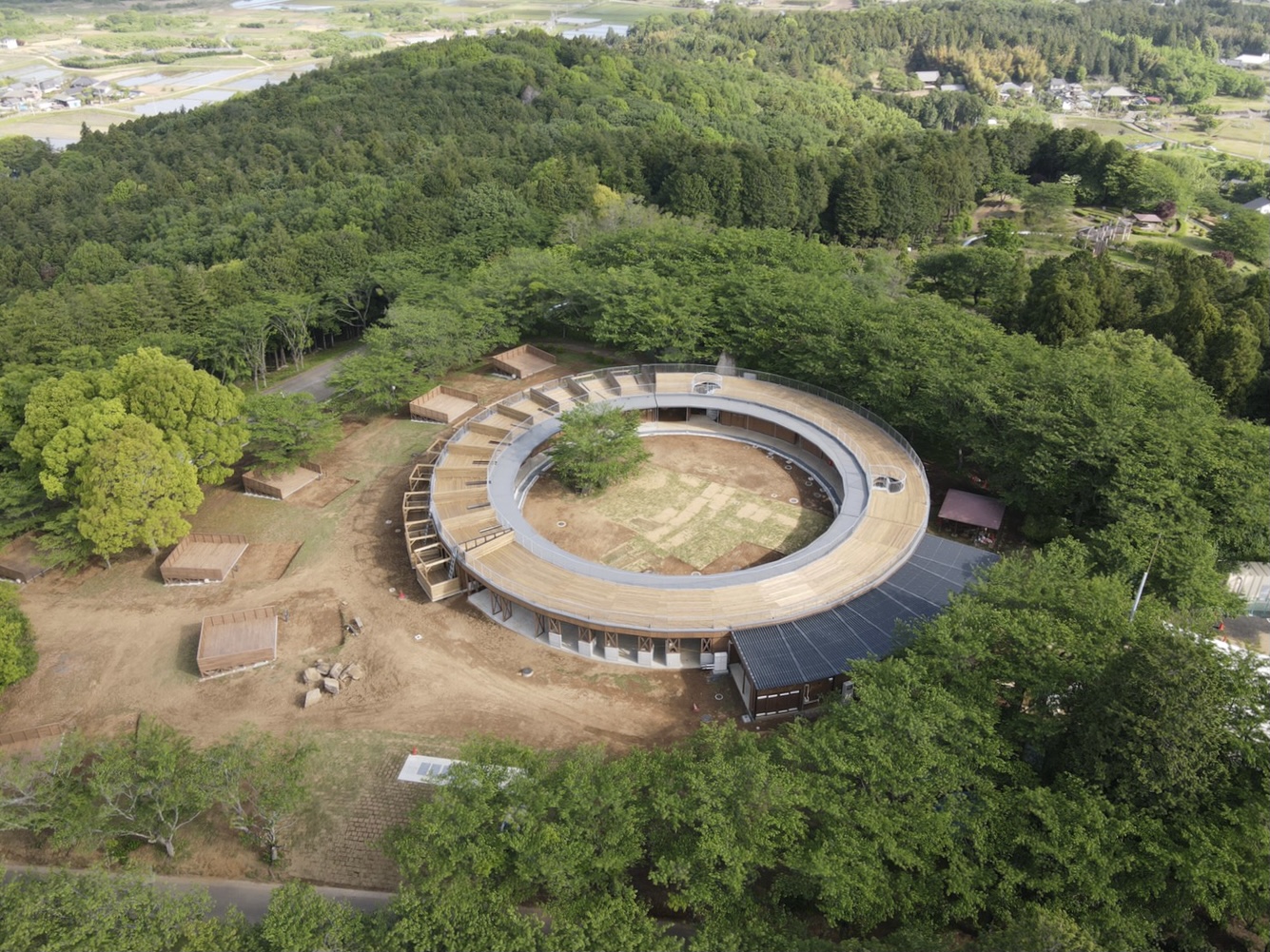 キャンプ＆リゾート　花やさと山